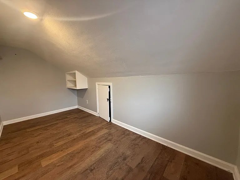 407 N 12th St — Photo 15