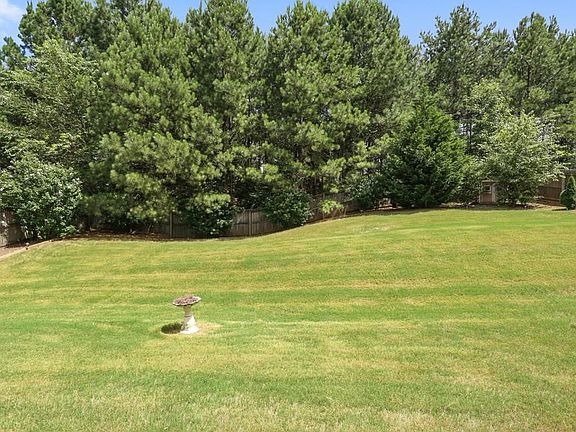 5th image of 955 Grace Dr