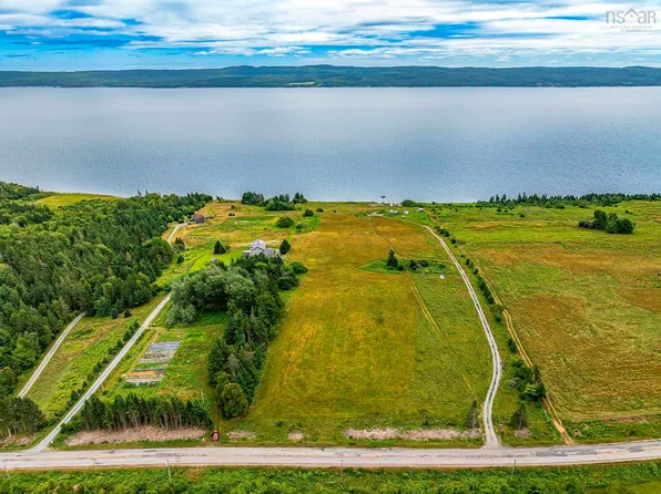 4 Kempt Head Rd Lot 2, Victoria, NS B1Y 2P9