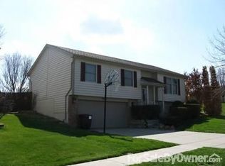 5331 NW 7th St, Lincoln, NE 68521