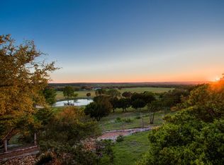 5598 Schneider Moellering Rd, Fredericksburg, TX 78624
