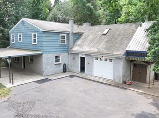 160 Stoney Bank Rd, Glen Mills, PA 19342