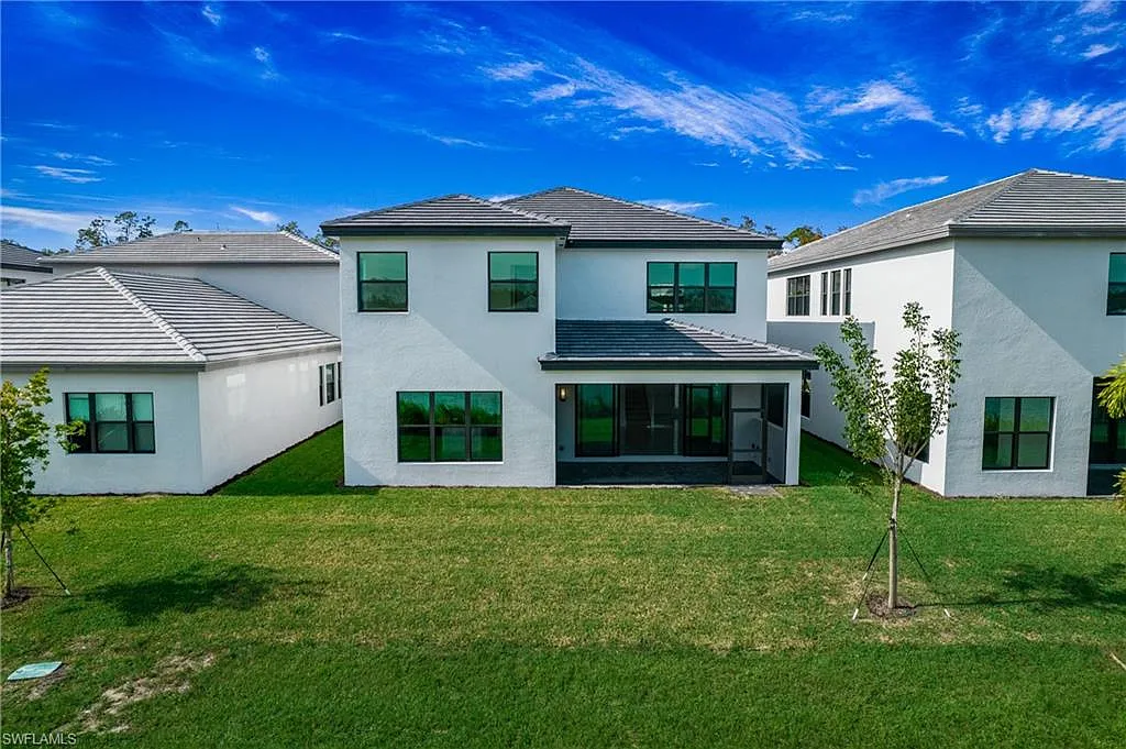 4 bed, 5.0 bath, 3736 sqft, $4,500 — Photo 4