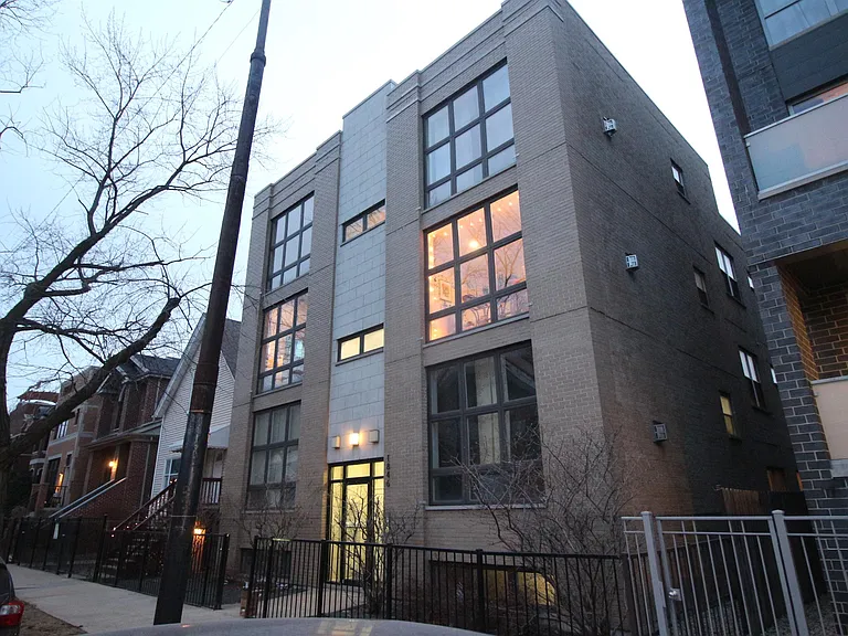 1844 N California Ave — Photo 25