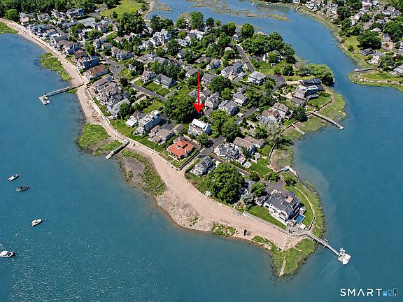 3rd image of 4 Harbor View Avenue