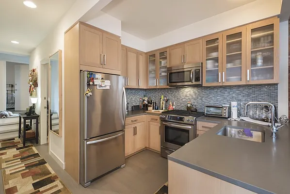 Rented by Compass | media 7