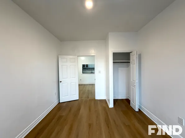 137 East 93rd Street image 6 of 11