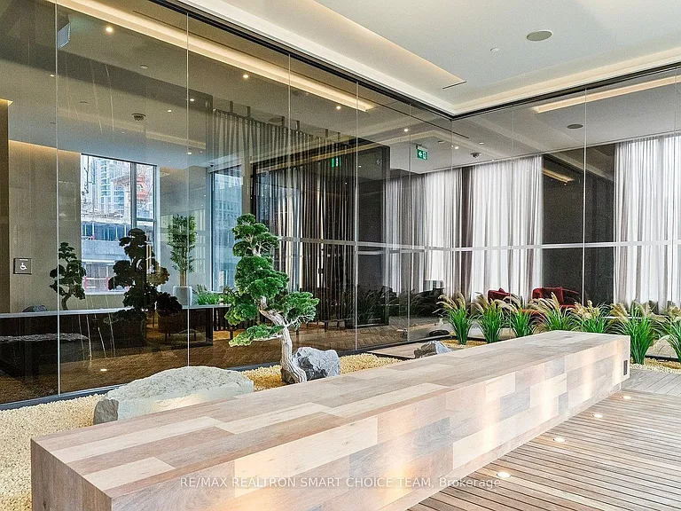 11 Yorkville Ave #5002 — Photo 47