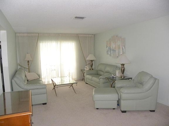 2nd image of 308 Dorset Dr