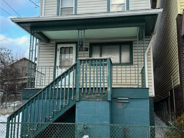 1103 Franklin St, Braddock, PA 15104