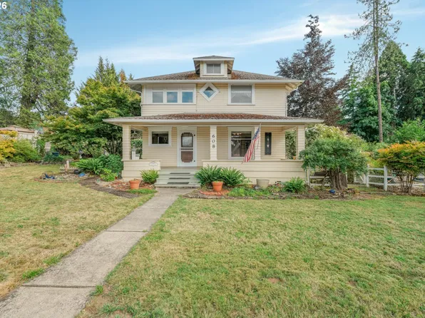608 SE Locust St, Oakland, OR 97462