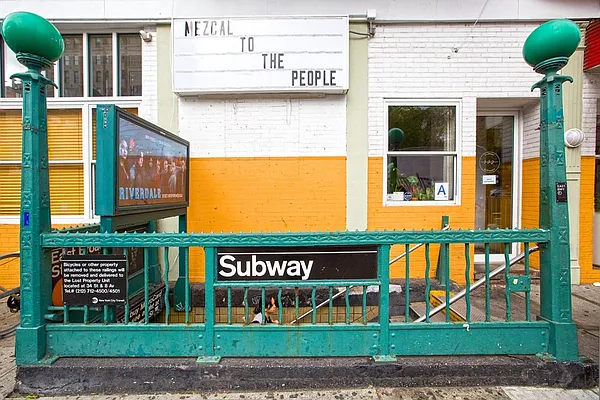 Rented by REAL New York | media 9