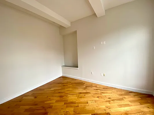 Rented by City Connections Realty | media 6