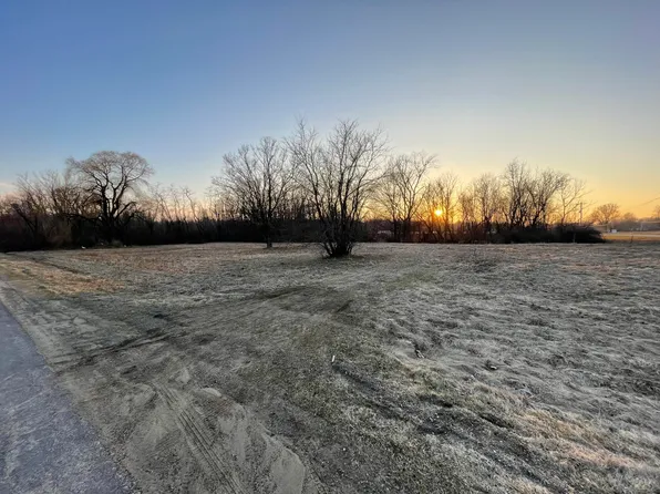 30146 56th St, Bangor, MI 49013