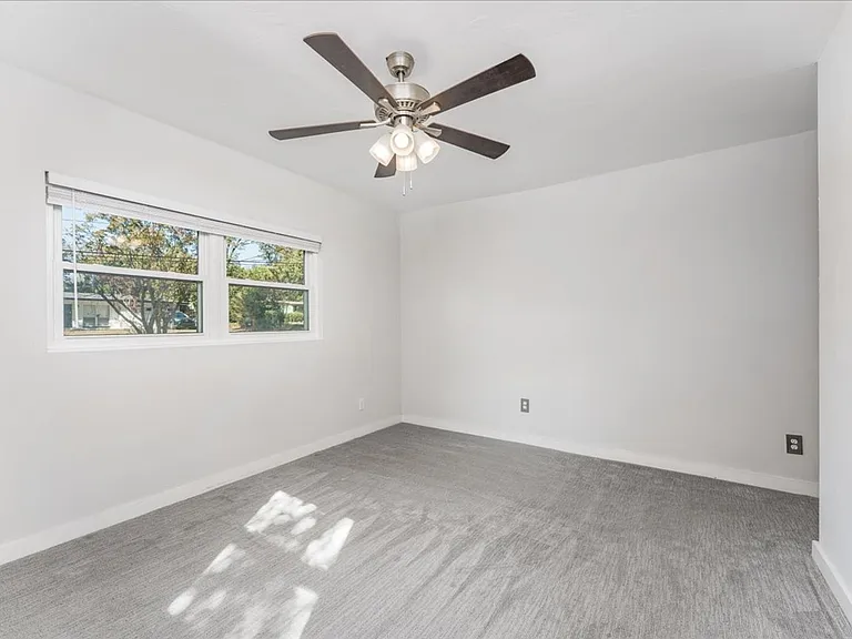 1707 Hall Dr — Photo 25