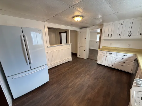 66 3rd St, Bangor, ME 04401