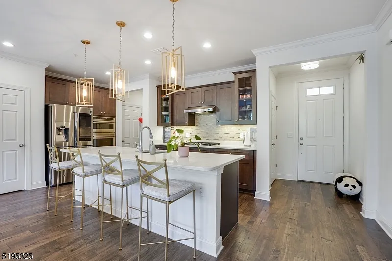 2 bed, 3.0 bath, 1776 sqft, $4,800 — Photo 4