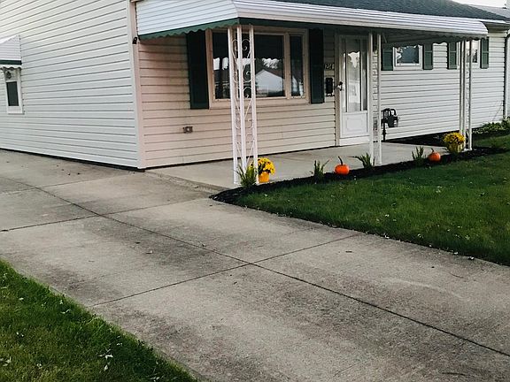 2nd image of 4214 Columbo Ln