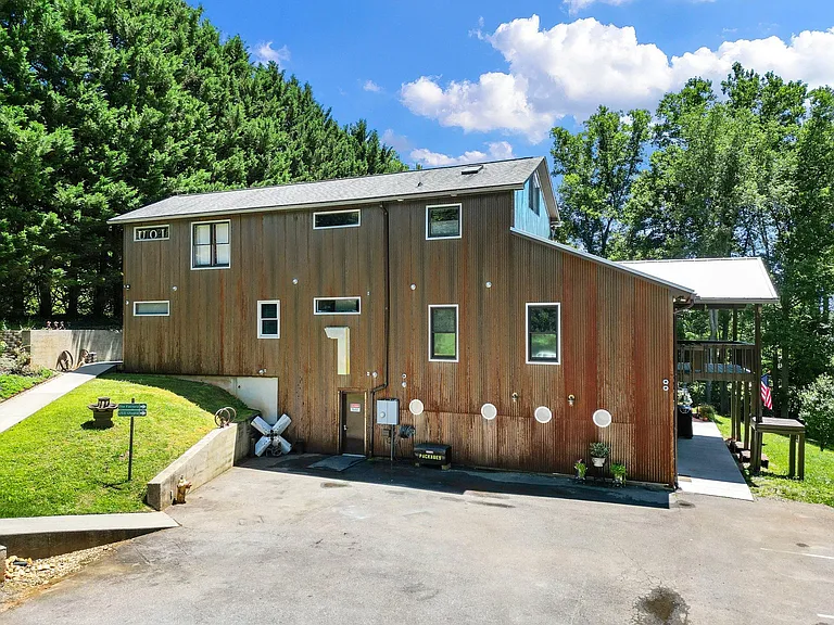 7 Utopia Rd — Photo 35
