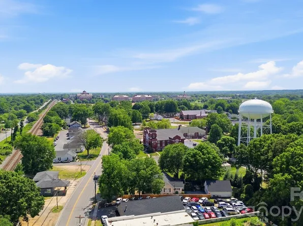 1002 N Ridge Ave, Kannapolis, NC 28083