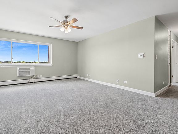 3rd image of 4623 N Chester Ave Unit 307