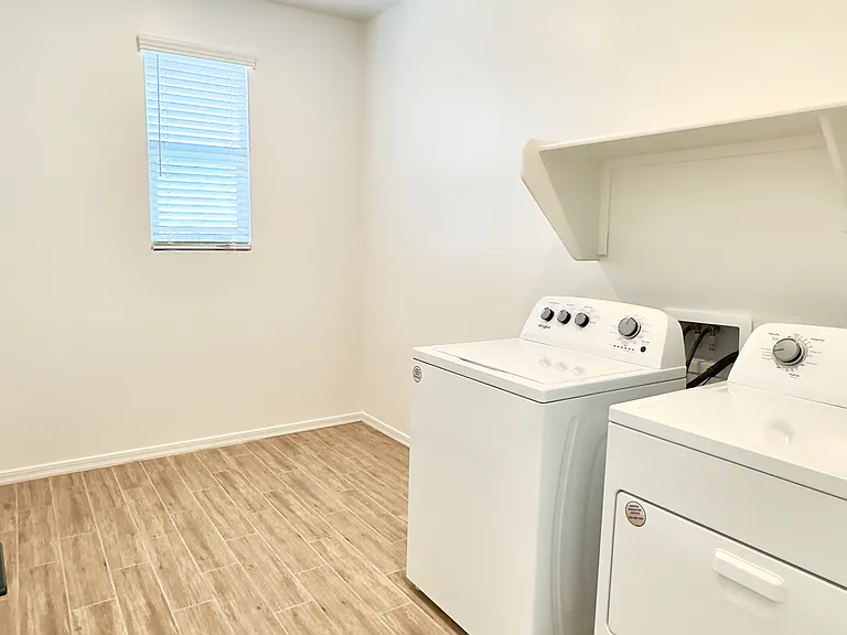 9459 E Sector — Photo 31