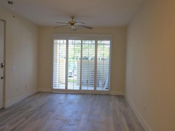 5th image of 4903 Chancellor Dr APT 11