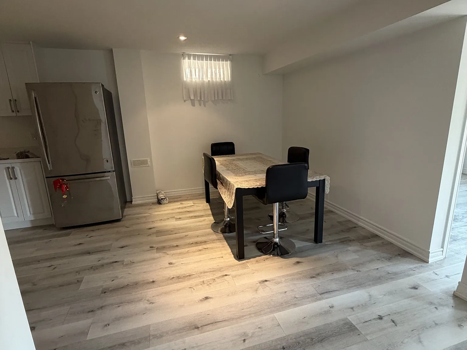 2 bed, $1,900 — Photo 4