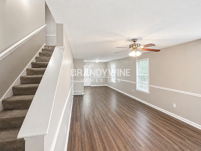 4 bed, 2.0 bath, 1716 sqft, $1,845 — Photo 4