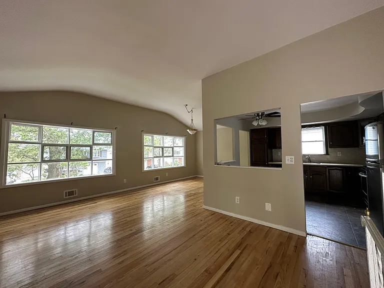 101 Brookfield Ave #2 — Photo 22