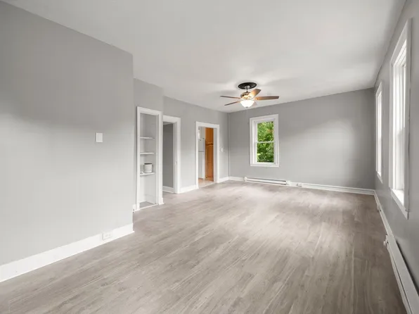 41 Summer St APT B, Kingston, MA 02364