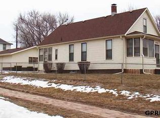 3722 V St, Omaha, NE 68107