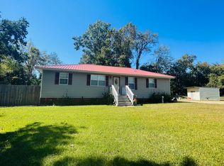 695 Dana Rd, Vicksburg, MS 39180