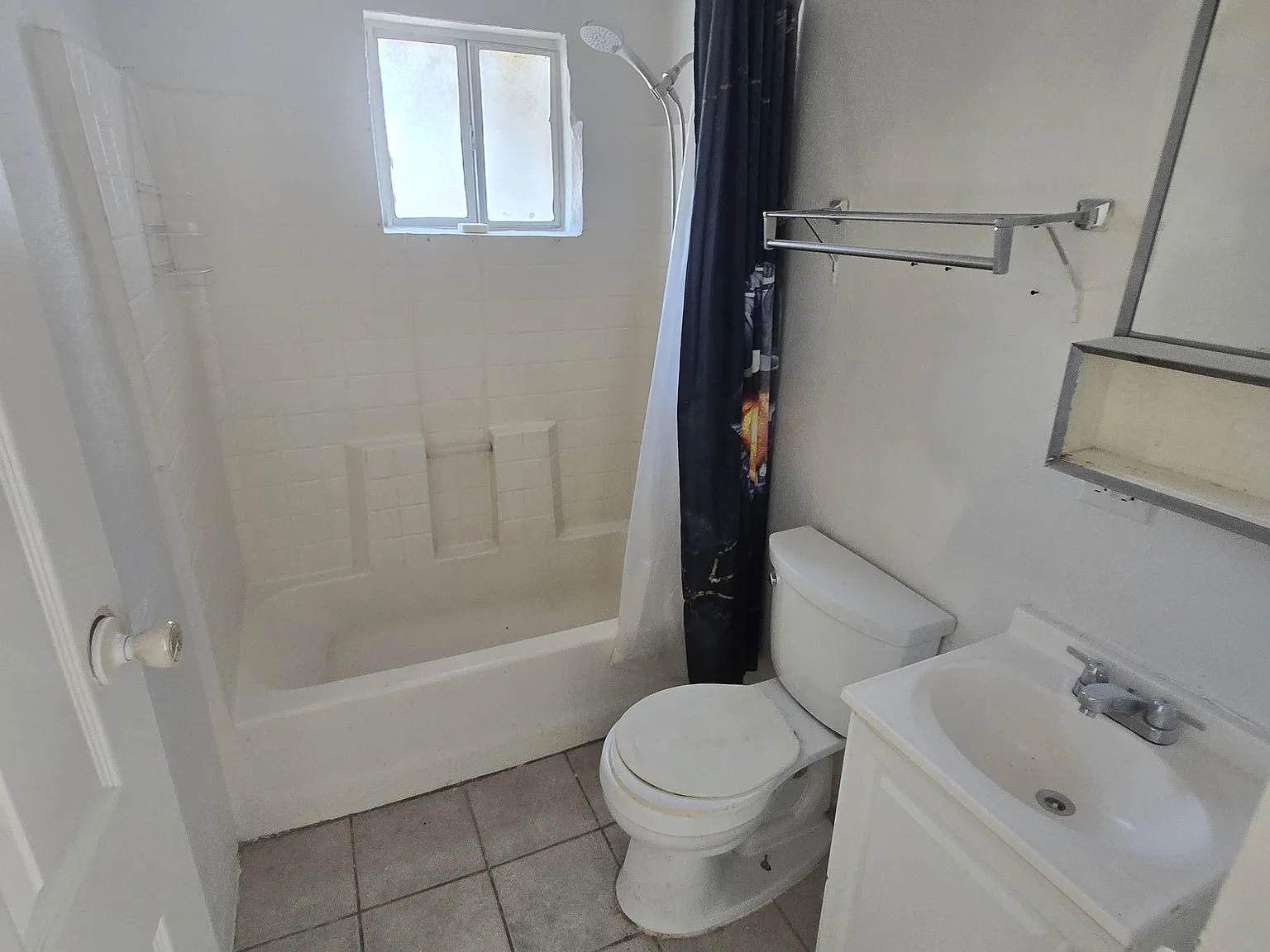 4 bed, 1293 sqft, $2,300 — Photo 4