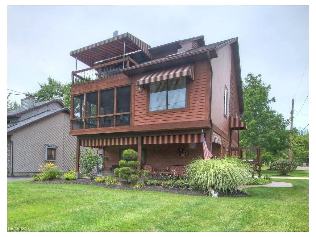 988 Grandview Rd photo 1