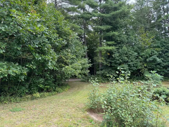 33 Green Mountain Turnpike, Rockingham, VT 05101