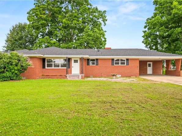 815 Couvillion St, Moreauville, LA 71355