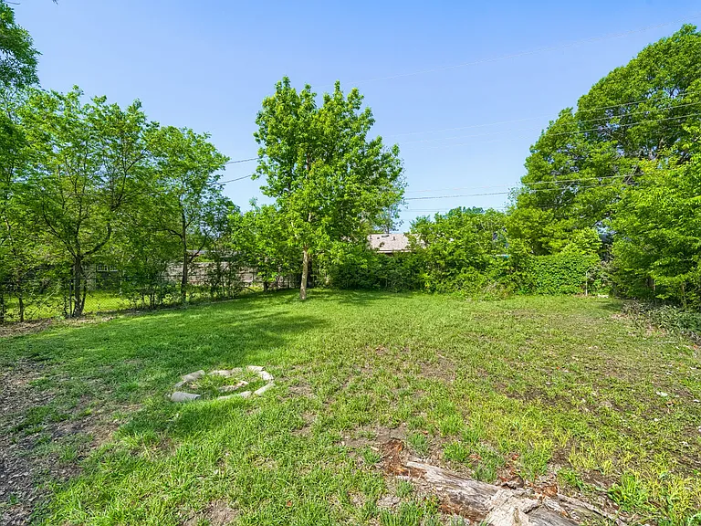 8308 Hathaway Dr — Photo 6