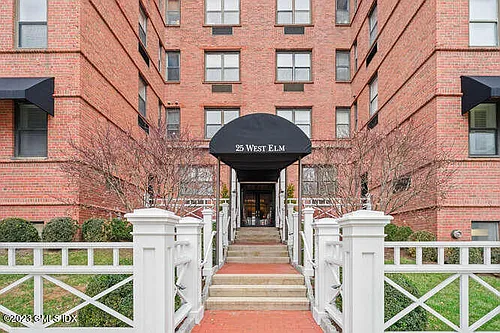 25 W Elm St #40 Photo 1