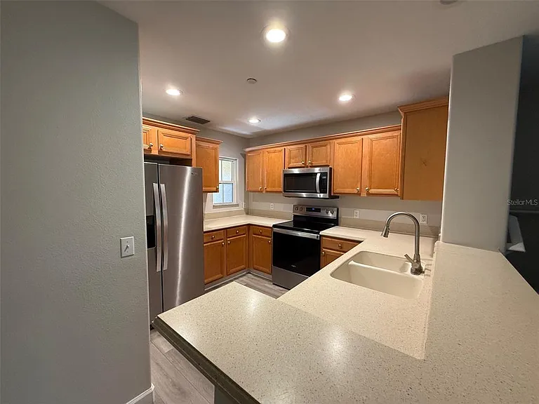 7350 Black Walnut Way — Photo 9