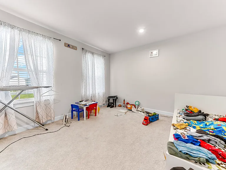 305 Goodwick Dr — Photo 17