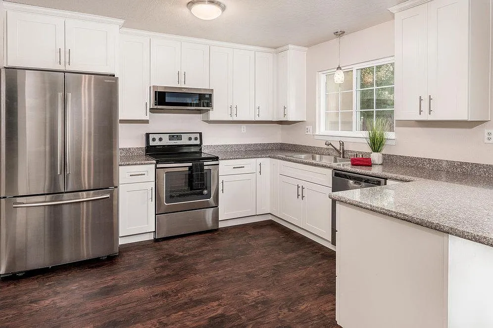 3 bed, 1593 sqft, $3,400 — Photo 4