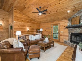 564 Weaver Creek Ln, Blue Ridge, GA 30513