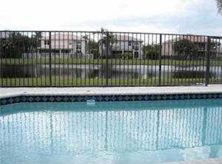 19294 Skyridge Cir, Boca Raton, FL 33498