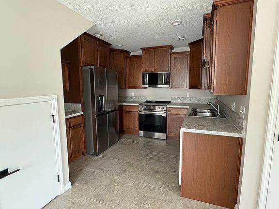 4th image of 3214 Isabella Ct #1