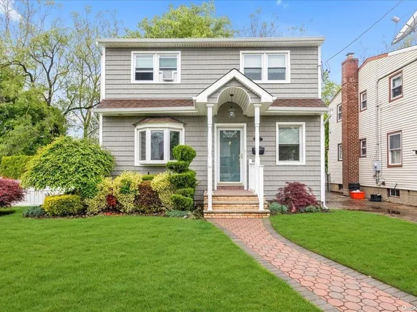138 Claflin Boulevard, Franklin Square, NY 11010
