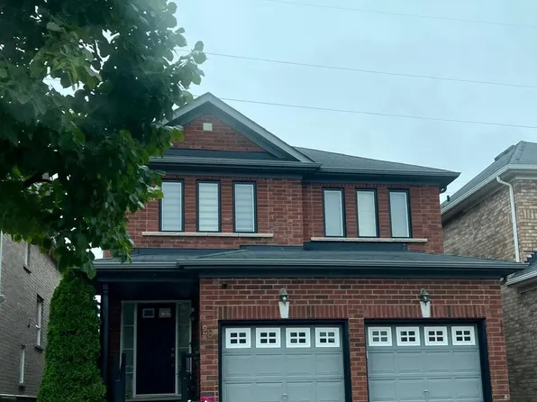 28 Puttingedge Dr, Whitby, ON L1R 0H7
