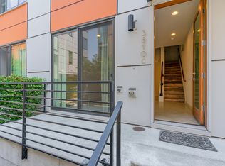 3810 California Ave SW #C, Seattle, WA 98116