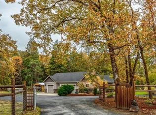 301 Bummer Creek Ln, Grants Pass, OR 97526