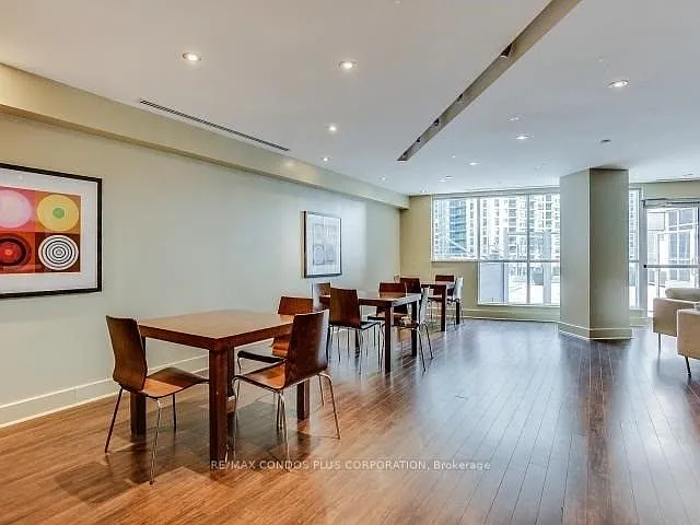218 Queens Quay W #1211 — Photo 9